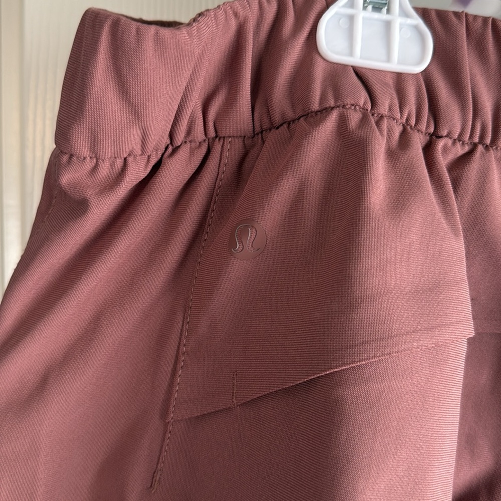 Lululemon Warpstreme High-Rise 7/8 Jogger /
Women's Sz. 27 / Spiced Chai - Picture 2 of 4